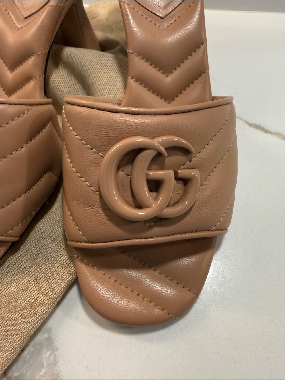Gucci Nappa Matelassé GG Marmont Slides – Size 6 - Picture 2 of 9